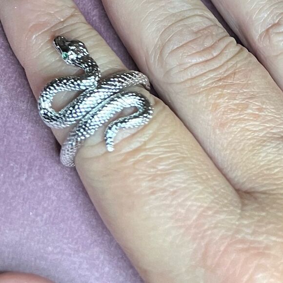 The Green Eyed Serpent Ring in 925 silver - Picture 6 of 14